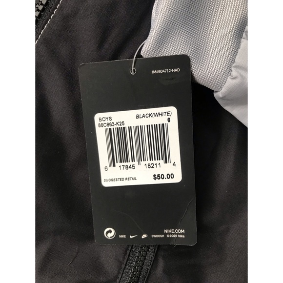 Nike boys light weight Windbreaker  jacket size 5-6 years old - Picture 2 of 3